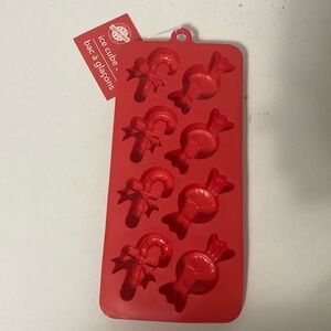 Holiday ice cube tray or jello mold